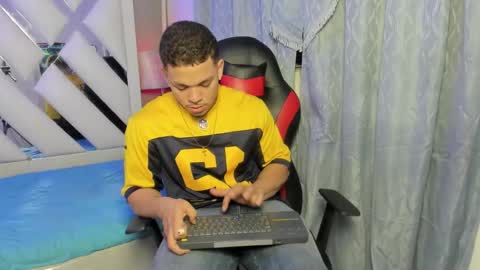 Snapshot of nico_blaze7 chatting on March 3, 2026, 7:53 pm nico_blaze7 online show from March 3, 2026, 7:53 pm