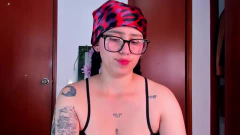 Snapshot of nico_lette_ chatting on February 6, 2026, 2:05 am Nico online show from February 6, 2026, 2:05 am