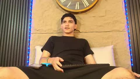 nico_monroet online show from June 4, 2026, 10:27 pm