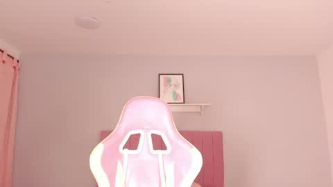 Snapshot of nicol_fury chatting on June 13, 2026, 9:18 am Nicol online show from June 13, 2026, 9:18 am