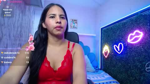 nicol_ross19 online show from March 8, 2026, 2:04 am
