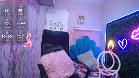 nicol_ross19 online show from March 11, 2026, 10:38 pm