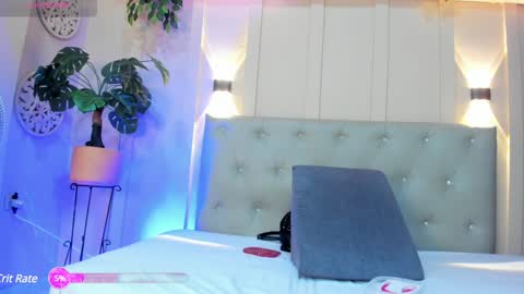 Snapshot of nicol_snow chatting on December 29, 2024, 1:17 pm Your baby Nicol online show from December 29, 2024, 1:17 pm