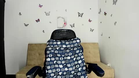 Snapshot of nicol_swift_ chatting on January 30, 2025, 5:41 am Nicol online show from January 30, 2025, 5:41 am