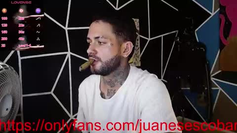 Snapshot of nicolas_torres99 chatting on October 10, 2025, 4:00 am nicolas online show from October 10, 2025, 4:00 am