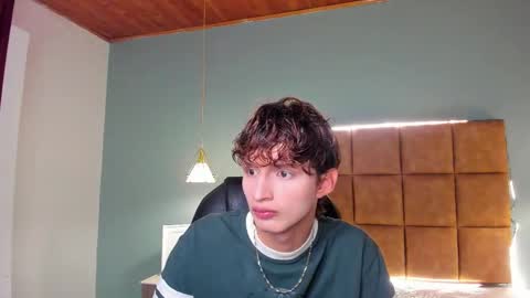 nicolasferrer18 online show from November 9, 2025, 7:23 pm