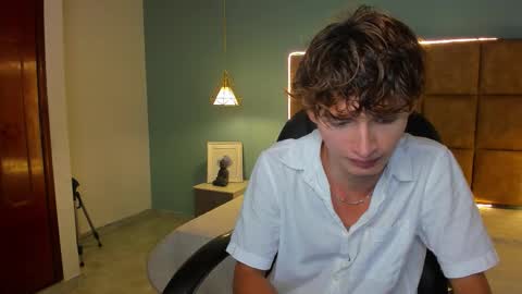 nicolasferrer18 online show from November 10, 2025, 7:35 pm