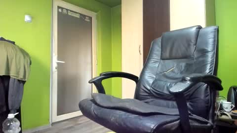 L. Nicolas online show from March 3, 2026, 6:41 am