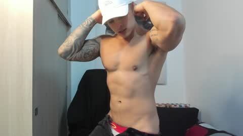Snapshot of nicolasmuscle chatting on December 8, 2024, 3:53 am Andres online show from December 8, 2024, 3:53 am