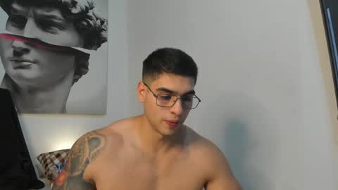 Snapshot of nicolasmuscle chatting on January 12, 2025, 9:29 pm Andres online show from January 12, 2025, 9:29 pm