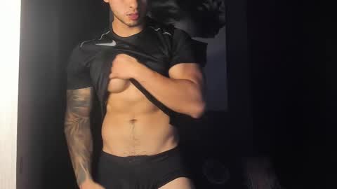 Snapshot of nicolasmuscle chatting on September 21, 2025, 10:33 pm Andres online show from September 21, 2025, 10:33 pm