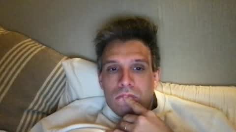 nicolaspercha online show from May 25, 2026, 7:25 am
