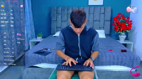 nicolastorres__ online show from October 22, 2025, 7:19 am