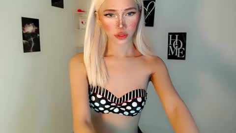 ITS ME NICOLE online show from February 15, 2026, 5:48 am