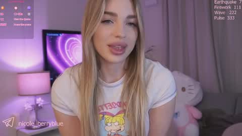 Snapshot of nicole_blueberry chatting on May 18, 2026, 7:31 pm Nicole online show from May 18, 2026, 7:31 pm