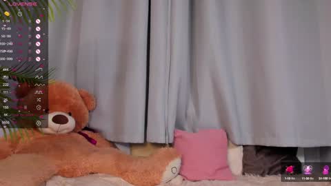 Nicole Grifin online show from January 13, 2025, 4:19 pm