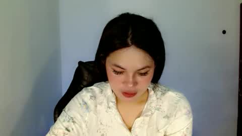 Snapshot of nicole_kiss01 chatting on October 17, 2025, 8:17 am nicole_kiss01 online show from October 17, 2025, 8:17 am