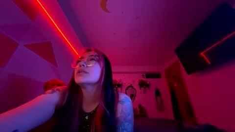 Nicole online show from March 21, 2026, 8:19 am