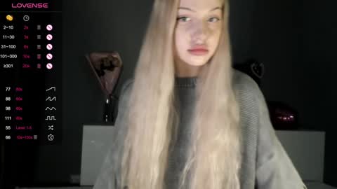 Snapshot of nicole_yo chatting on December 12, 2024, 7:26 pm Mary online show from December 12, 2024, 7:26 pm