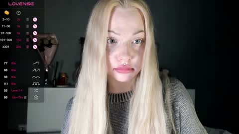 Snapshot of nicole_yo chatting on December 23, 2024, 12:46 am Mary online show from December 23, 2024, 12:46 am