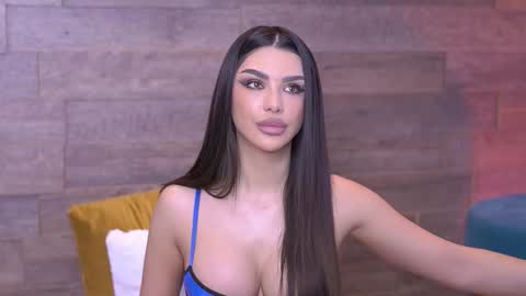 Nicole online show from January 12, 2026, 7:46 am