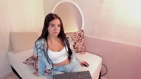 Nicole online show from July 6, 2026, 11:29 am