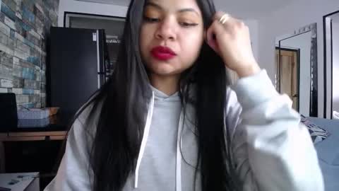 Snapshot of nicoleebon chatting on October 12, 2025, 6:29 pm Nicole online show from October 12, 2025, 6:29 pm