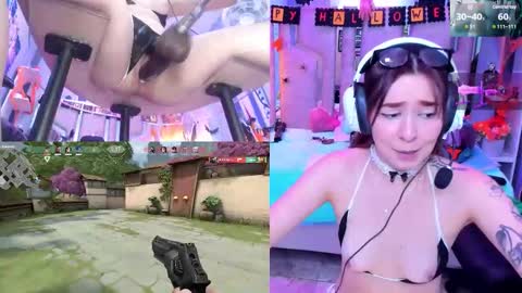 Snapshot of nicoleferrel chatting on October 17, 2025, 3:03 pm Nicole online show from October 17, 2025, 3:03 pm