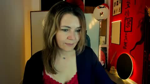 nicolehits online show from April 7, 2026, 1:55 pm