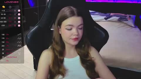 Snapshot of nicolemeew chatting on June 26, 2026, 7:40 pm NicoleMeew online show from June 26, 2026, 7:40 pm