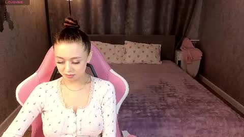 NicoleRossss online show from July 19, 2026, 9:35 am