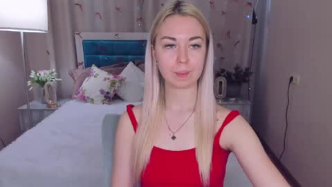 NicoleStunning online show from May 9, 2026, 5:56 am