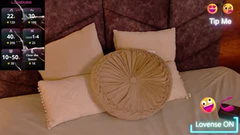 N I C O L E T  online show from November 29, 2025, 7:17 pm