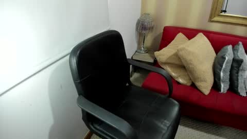 Nicolettcolin  online show from July 6, 2026, 4:53 pm