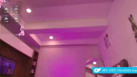 Snapshot of nicolette_tay chatting on September 21, 2025, 11:39 pm Nicol online show from September 21, 2025, 11:39 pm