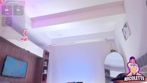 Snapshot of nicolette_tay chatting on April 26, 2026, 2:37 pm Nicol online show from April 26, 2026, 2:37 pm