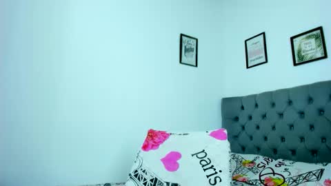 Snapshot of nicolewind_ chatting on November 17, 2025, 1:33 am ELIZABETH online show from November 17, 2025, 1:33 am