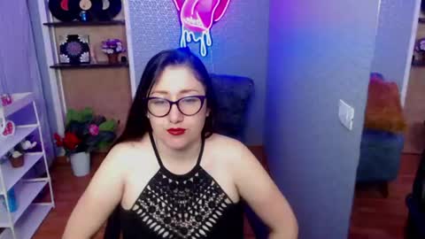 Nicolle  online show from July 19, 2026, 11:47 am