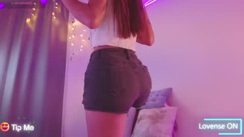 Snapshot of nicolle_swt chatting on February 1, 2026, 9:30 am Nicolle online show from February 1, 2026, 9:30 am