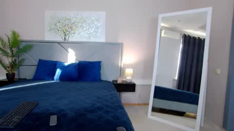 NicolRos online show from November 21, 2025, 9:30 am