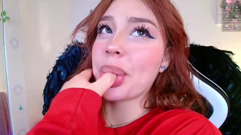 Snapshot of nicolthompsonn chatting on January 6, 2025, 4:26 am Nicol online show from January 6, 2025, 4:26 am