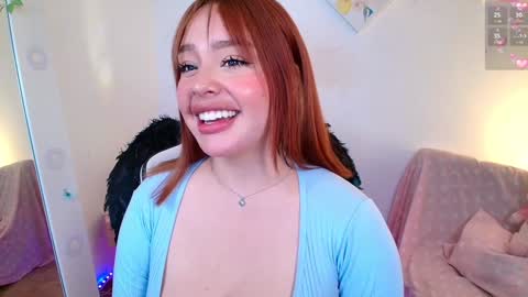 Snapshot of nicolthompsonn chatting on January 7, 2025, 5:33 am Nicol online show from January 7, 2025, 5:33 am