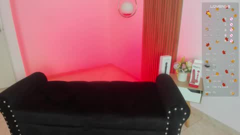 Snapshot of nicolwhite chatting on September 13, 2025, 11:32 am Nicol online show from September 13, 2025, 11:32 am