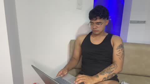 Snapshot of nicvelez22 chatting on April 11, 2026, 7:45 am nicvelez22 online show from April 11, 2026, 7:45 am