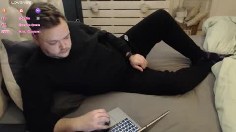 Snapshot of nielsgellen chatting on January 7, 2026, 10:45 pm nielsgellen online show from January 7, 2026, 10:45 pm