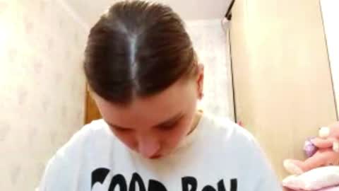 Snapshot of nievesmarchal chatting on April 9, 2026, 2:33 pm Ella online show from April 9, 2026, 2:33 pm