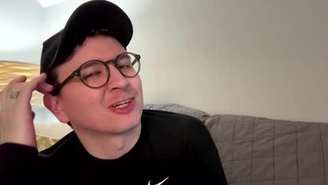 Snapshot of nigelhart chatting on March 9, 2025, 1:46 am Nigel Hart online show from March 9, 2025, 1:46 am