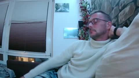 MikeVanDyck online show from December 15, 2025, 5:50 pm