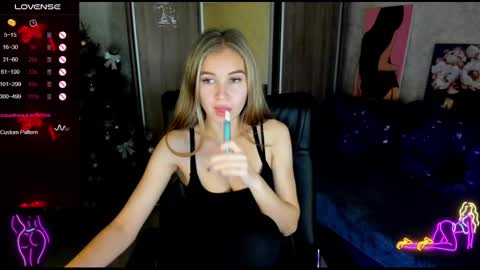 Snapshot of nigo_nika chatting on December 13, 2024, 1:55 pm nigo_nika online show from December 13, 2024, 1:55 pm