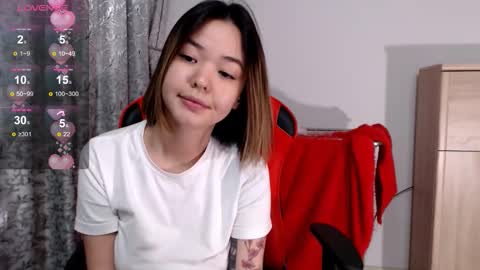 Snapshot of niia_osaki chatting on September 21, 2025, 1:02 pm Niia online show from September 21, 2025, 1:02 pm